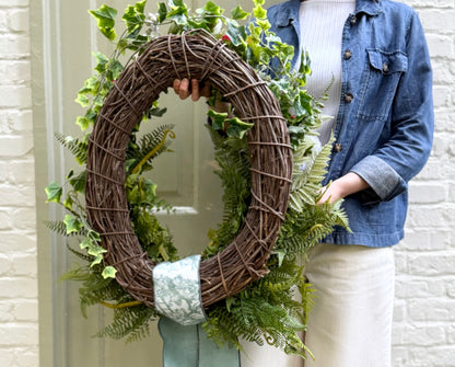 Cottage Garden Ivy & Ranunculus Wreath